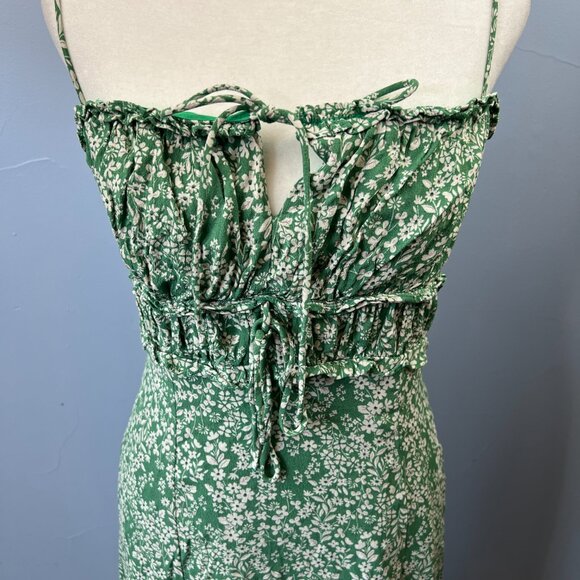 ASTR the Label Amalea Dress Size L Ditzy Green Floral Wedding Guest - Picture 5 of 12
